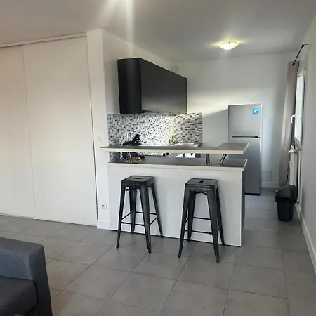Lerelaisdodile - - Proche Metro - Parking Gratuit - * Mons-en-Baroeul