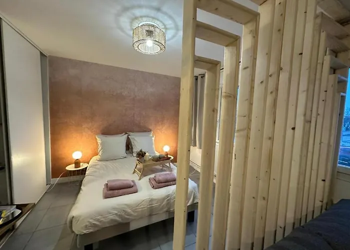 Lerelaisdodile - - Proche Metro - Parking Gratuit - * Mons-en-Baroeul